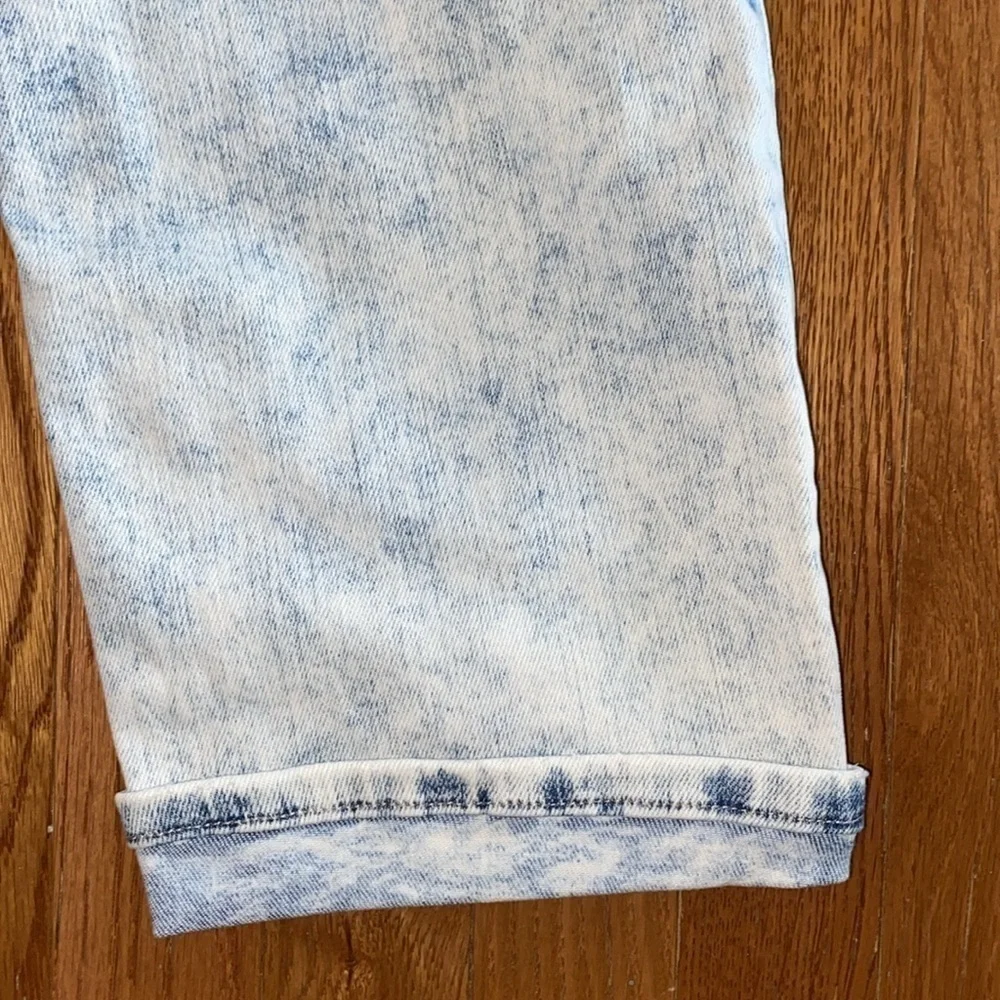 NWT Risen High Rise Basic Capri Jeans Size 1XL Light Acid Wash